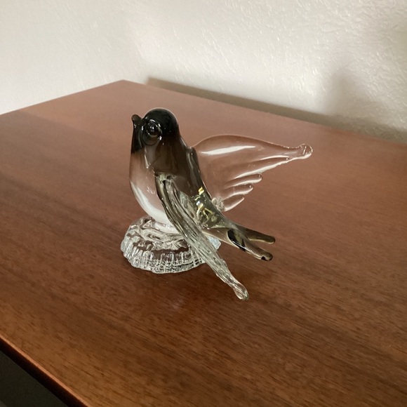 Art Glass Bird Other - Murano Style Tree Swallow Bird Figurine Taking Flight Clear And Green Art Glass